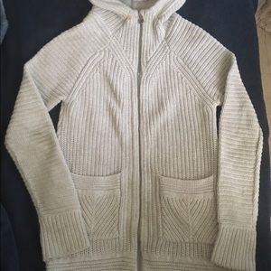 Lululemon cream hooded zip up sweater 10 fits 6